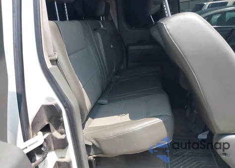 2005 Nissan Titan Se z USA, uszkodzony, nr VIN 1N6BA06A45N547835